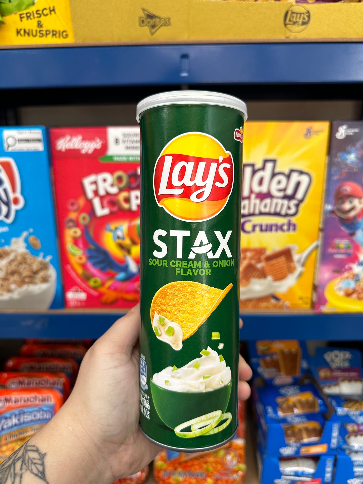 Lay's STAX Sour Cream & Onion 90g - China
