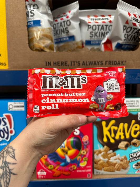 M&M Peanut Butter Cinnamon Roll Share Size - USA