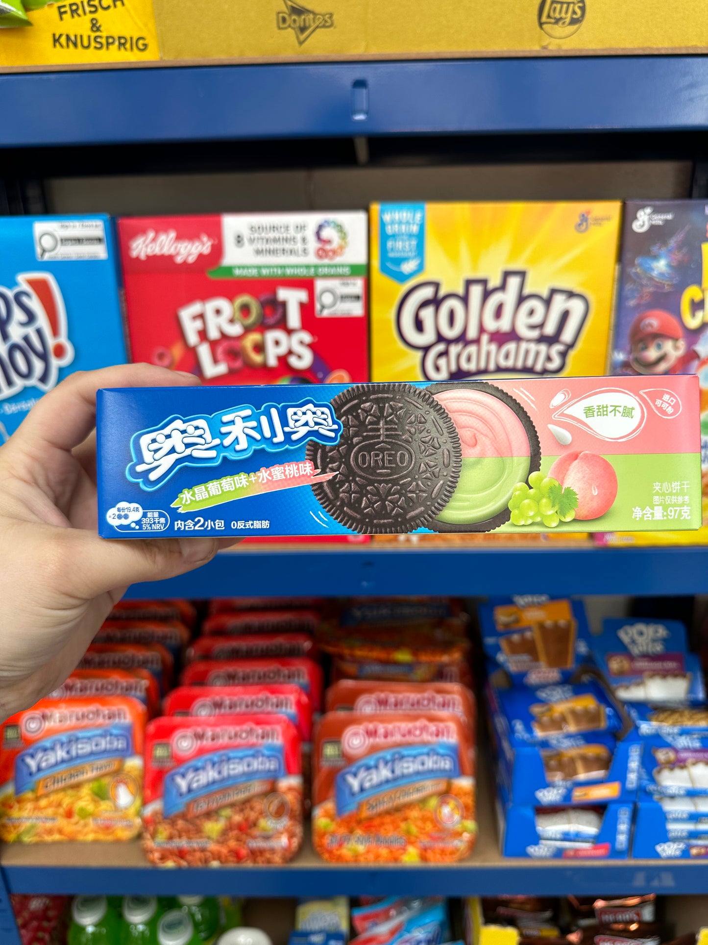 Oreo Sandwich Grape Peach 97g - China